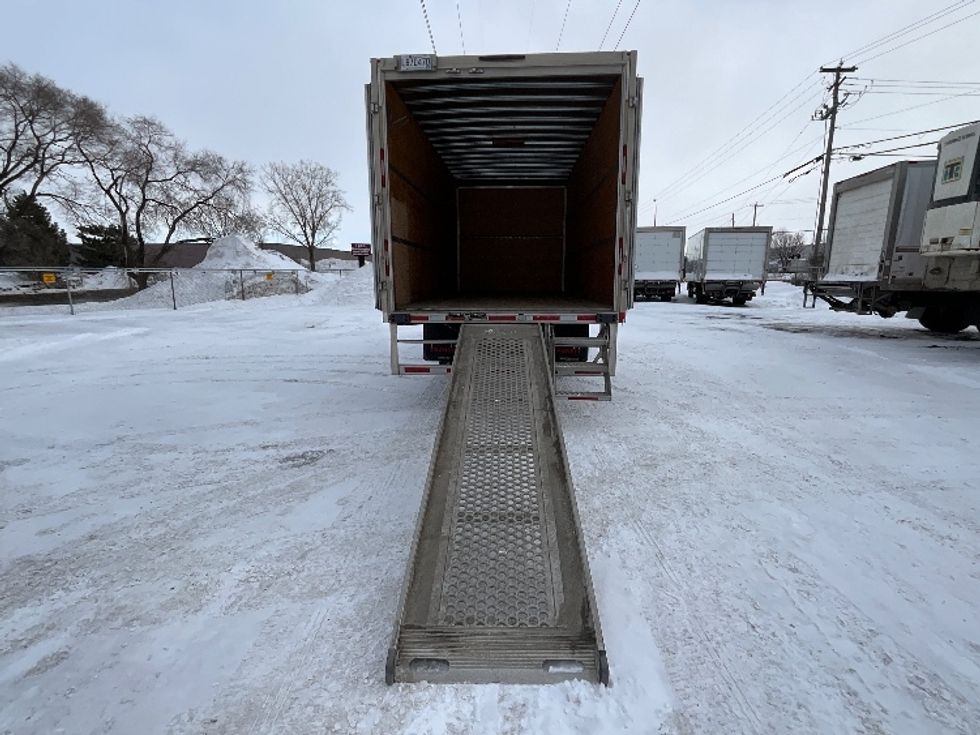 Light Duty Box Truck-Light and Medium Duty Trucks-Isuzu-2020-NPR EFI-Boucherville-PQ-299,845\n\t\tkm-$ 25,000 - Image 9