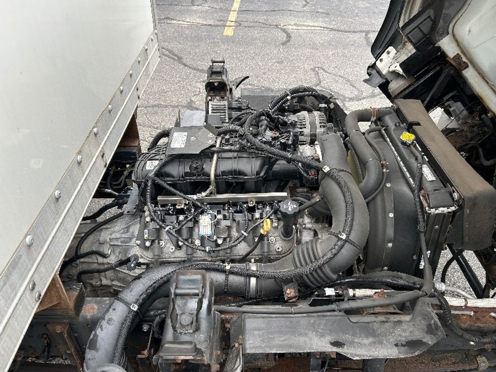 Light Duty Box Truck-Light and Medium Duty Trucks-Isuzu-2020-NPR EFI-Braintree-MA-109,336\n\t\tmiles-$ 35,000 - Image 23