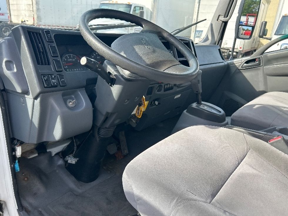 Light Duty Box Truck-Light and Medium Duty Trucks-Isuzu-2020-NPR EFI-Braintree-MA-150,643\n\t\tmiles-$ 28,500 - Image 18