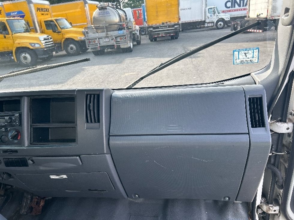 Light Duty Box Truck-Light and Medium Duty Trucks-Isuzu-2020-NPR EFI-Braintree-MA-150,643\n\t\tmiles-$ 28,500 - Image 21