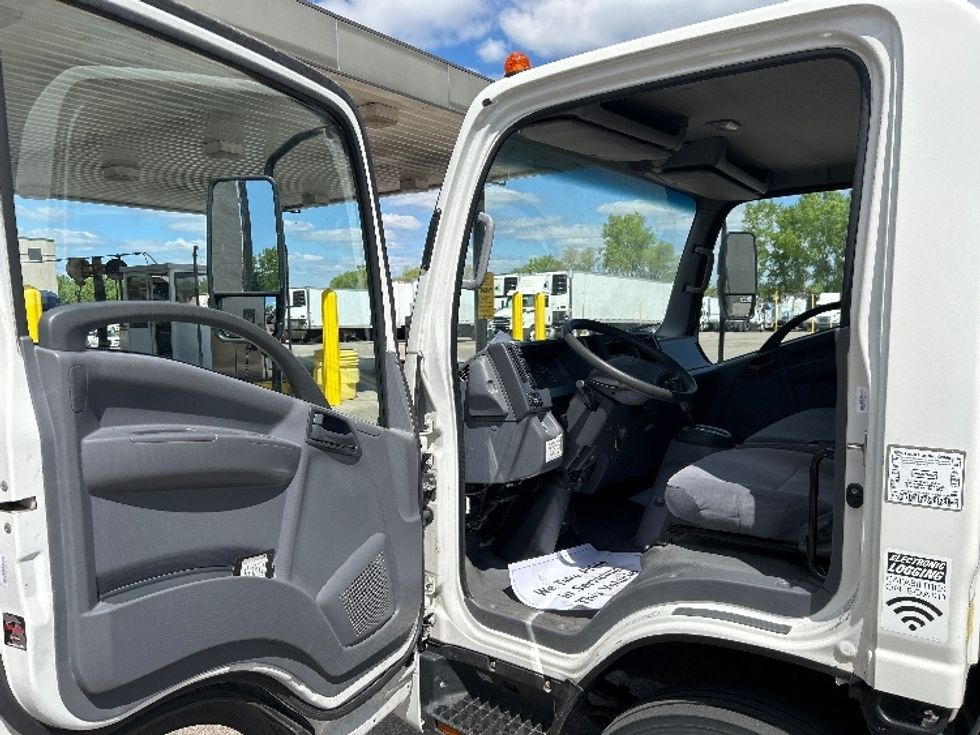 Light Duty Box Truck-Light and Medium Duty Trucks-Isuzu-2020-NPR EFI-Brooklyn Park-MN-110,205\n\t\tmiles-$ 36,000 - Image 16
