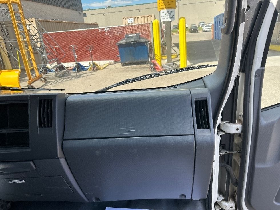 Light Duty Box Truck-Light and Medium Duty Trucks-Isuzu-2020-NPR EFI-Brooklyn Park-MN-110,205\n\t\tmiles-$ 36,000 - Image 21