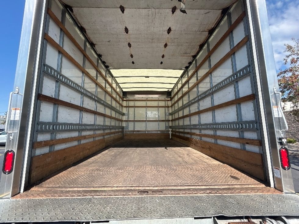 Light Duty Box Truck-Light and Medium Duty Trucks-Isuzu-2020-NPR EFI-Brooklyn Park-MN-94,121\n\t\tmiles-$ 36,500 - Image 10