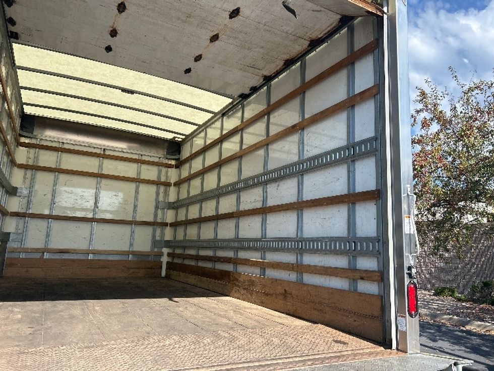 Light Duty Box Truck-Light and Medium Duty Trucks-Isuzu-2020-NPR EFI-Brooklyn Park-MN-94,121\n\t\tmiles-$ 36,500 - Image 12