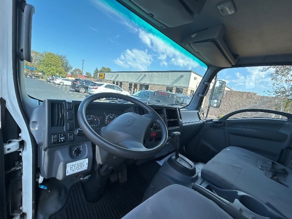 Light Duty Box Truck-Light and Medium Duty Trucks-Isuzu-2020-NPR EFI-Brooklyn Park-MN-94,121\n\t\tmiles-$ 36,500 - Image 17