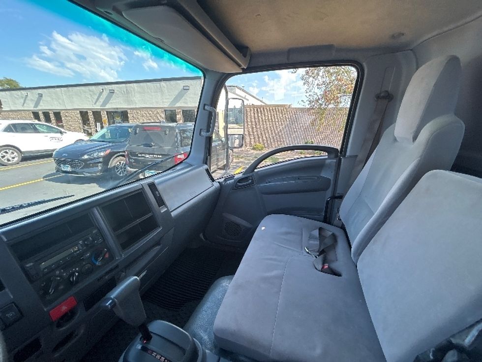Light Duty Box Truck-Light and Medium Duty Trucks-Isuzu-2020-NPR EFI-Brooklyn Park-MN-94,121\n\t\tmiles-$ 36,500 - Image 19