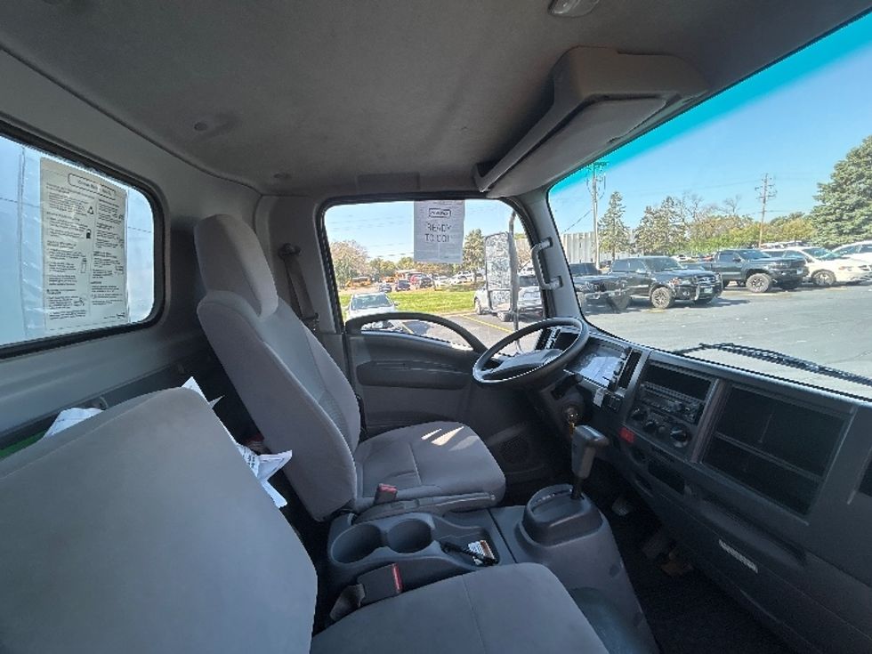 Light Duty Box Truck-Light and Medium Duty Trucks-Isuzu-2020-NPR EFI-Brooklyn Park-MN-94,121\n\t\tmiles-$ 36,500 - Image 22
