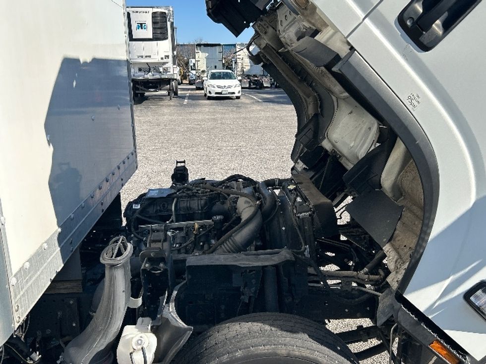 Light Duty Box Truck-Light and Medium Duty Trucks-Isuzu-2020-NPR EFI-Chesapeake-VA-90,912\n\t\tmiles-$ 39,750 - Image 23