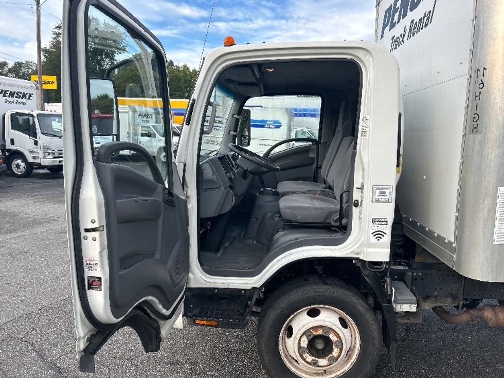 Light Duty Box Truck-Light and Medium Duty Trucks-Isuzu-2020-NPR EFI-Chicopee-MA-110,542\n\t\tmiles-$ 35,000 - Image 16