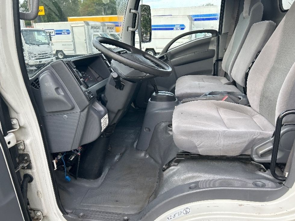 Light Duty Box Truck-Light and Medium Duty Trucks-Isuzu-2020-NPR EFI-Chicopee-MA-110,542\n\t\tmiles-$ 35,000 - Image 17