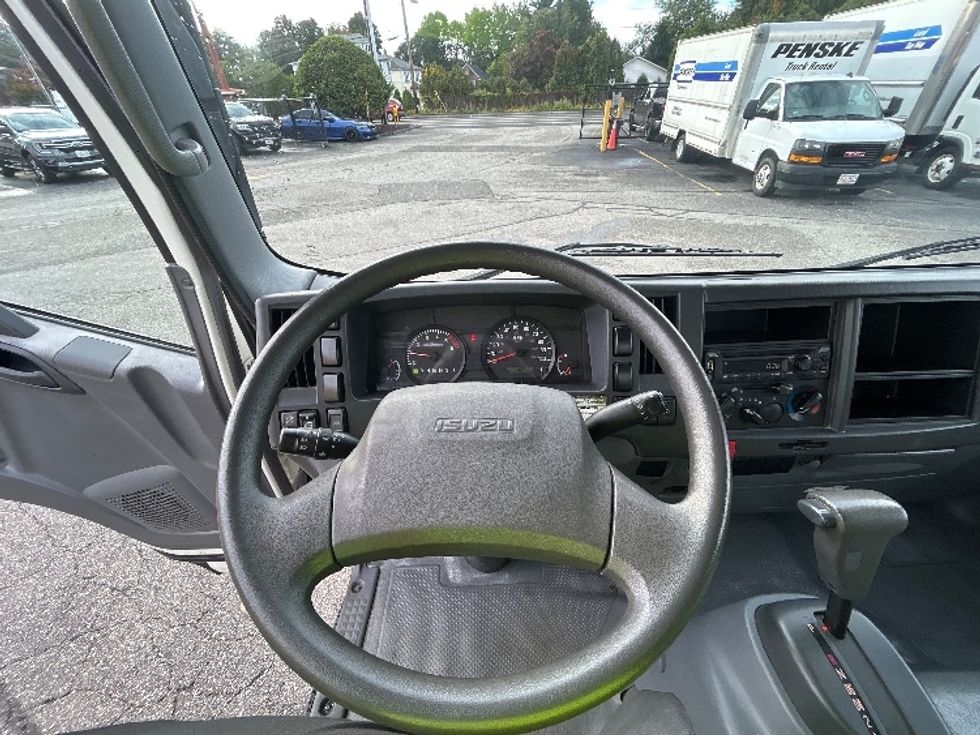 Light Duty Box Truck-Light and Medium Duty Trucks-Isuzu-2020-NPR EFI-Chicopee-MA-110,542\n\t\tmiles-$ 35,000 - Image 18