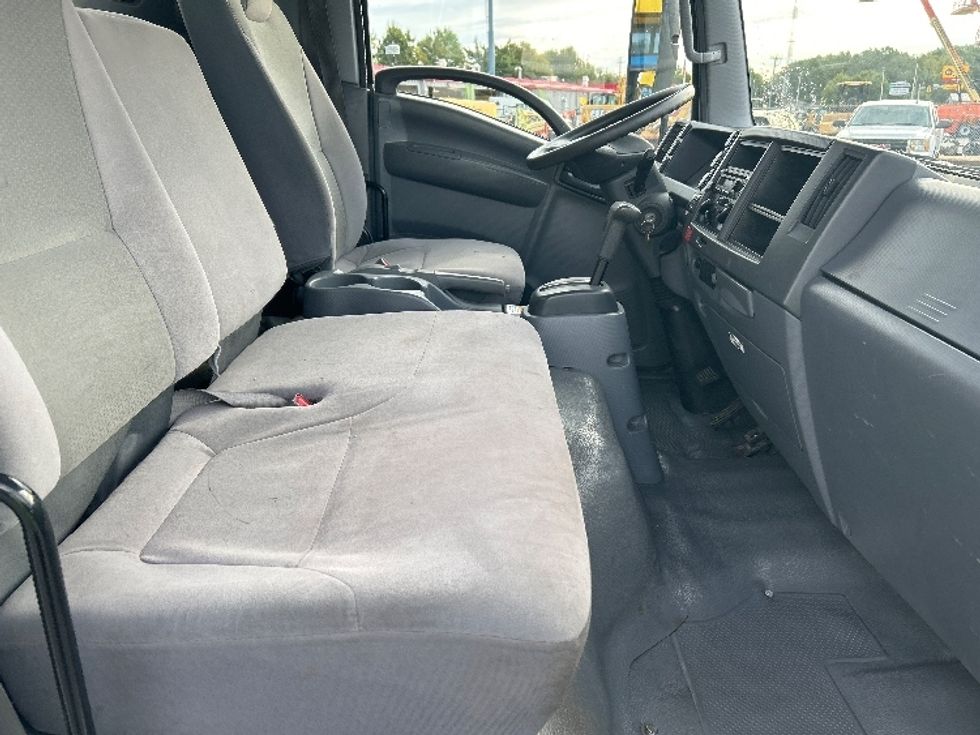 Light Duty Box Truck-Light and Medium Duty Trucks-Isuzu-2020-NPR EFI-Chicopee-MA-110,542\n\t\tmiles-$ 35,000 - Image 22