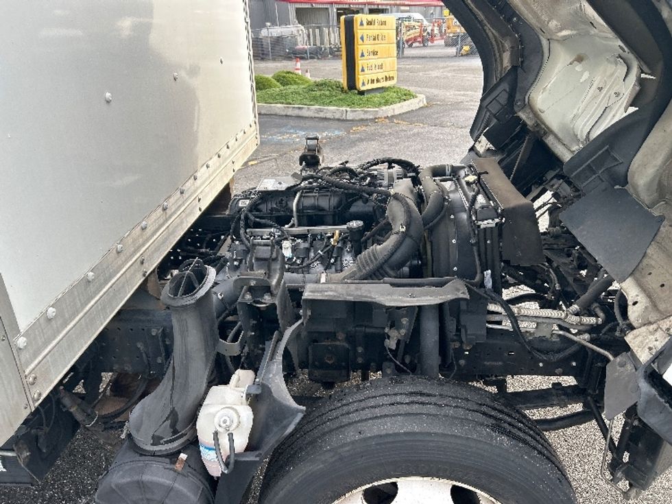 Light Duty Box Truck-Light and Medium Duty Trucks-Isuzu-2020-NPR EFI-Chicopee-MA-110,542\n\t\tmiles-$ 35,000 - Image 23