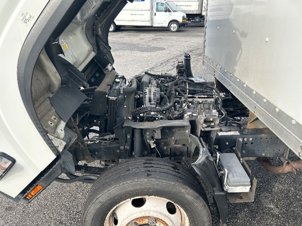 Light Duty Box Truck-Light and Medium Duty Trucks-Isuzu-2020-NPR EFI-Chicopee-MA-110,542\n\t\tmiles-$ 35,000 - Image 24
