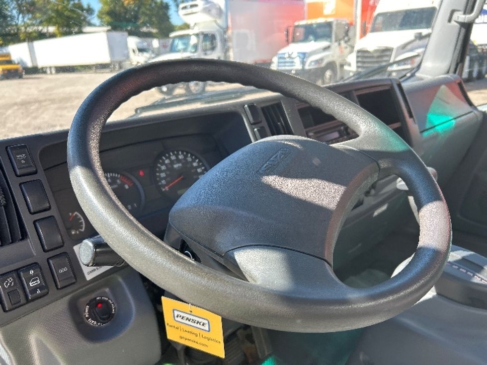 Light Duty Box Truck-Light and Medium Duty Trucks-Isuzu-2020-NPR EFI-Chicopee-MA-73,270\n\t\tmiles-$ 38,500 - Image 17