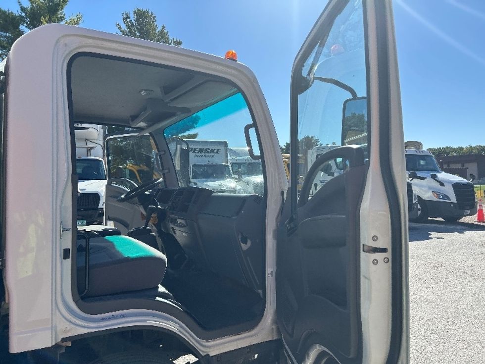 Light Duty Box Truck-Light and Medium Duty Trucks-Isuzu-2020-NPR EFI-Chicopee-MA-73,270\n\t\tmiles-$ 38,500 - Image 20