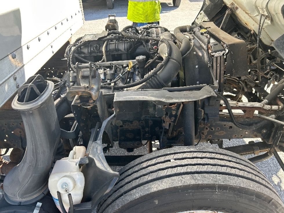 Light Duty Box Truck-Light and Medium Duty Trucks-Isuzu-2020-NPR EFI-Chicopee-MA-73,270\n\t\tmiles-$ 38,500 - Image 24