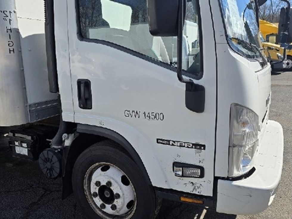 Light Duty Box Truck-Light and Medium Duty Trucks-Isuzu-2020-NPR EFI-Dayton-NJ-107,705\n\t\tmiles-$ 36,250 - Image 14