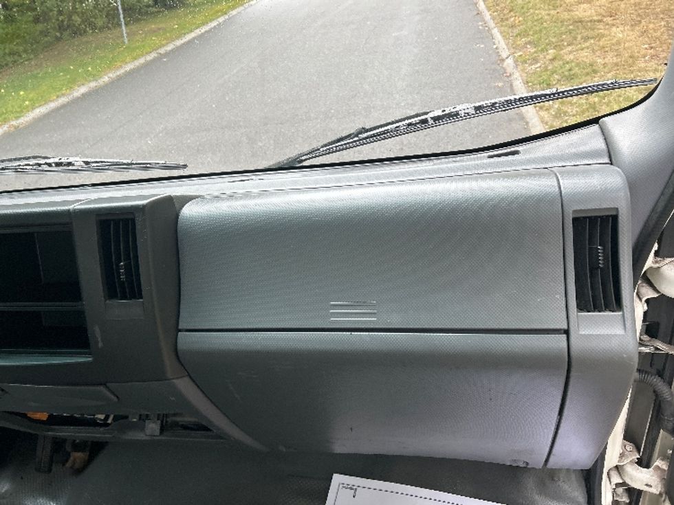 Light Duty Box Truck-Light and Medium Duty Trucks-Isuzu-2020-NPR EFI-Dayton-NJ-107,705\n\t\tmiles-$ 36,250 - Image 18