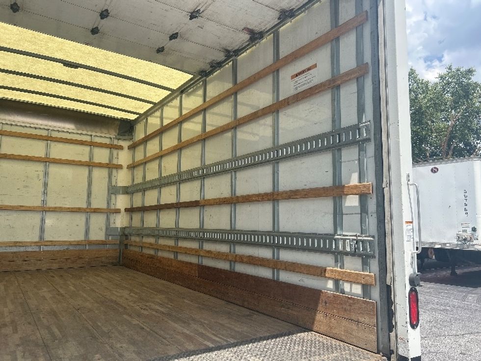 Light Duty Box Truck-Light and Medium Duty Trucks-Isuzu-2020-NPR EFI-Duluth-GA-121,897\n\t\tmiles-$ 38,000 - Image 12