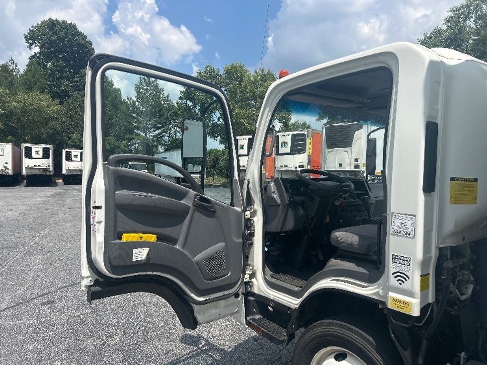 Light Duty Box Truck-Light and Medium Duty Trucks-Isuzu-2020-NPR EFI-Duluth-GA-121,897\n\t\tmiles-$ 38,000 - Image 16