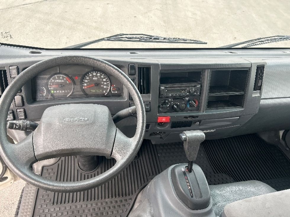 Light Duty Box Truck-Light and Medium Duty Trucks-Isuzu-2020-NPR EFI-East Chicago-IN-103,000\n\t\tmiles-$ 34,250 - Image 18