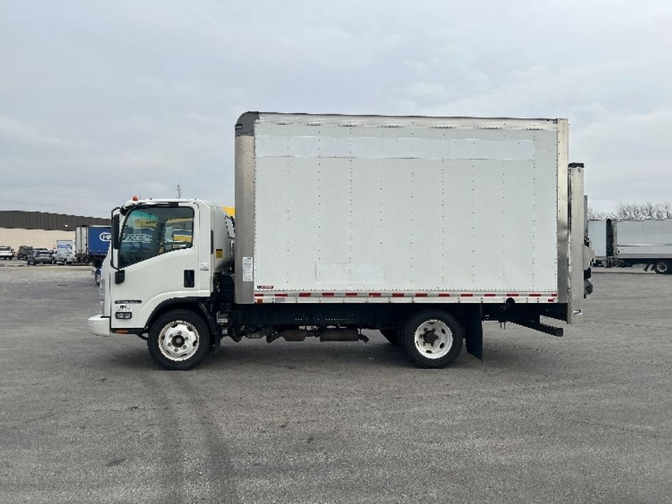 Light Duty Box Truck-Light and Medium Duty Trucks-Isuzu-2020-NPR EFI-East Chicago-IN-103,000\n\t\tmiles-$ 34,250 - Image 4