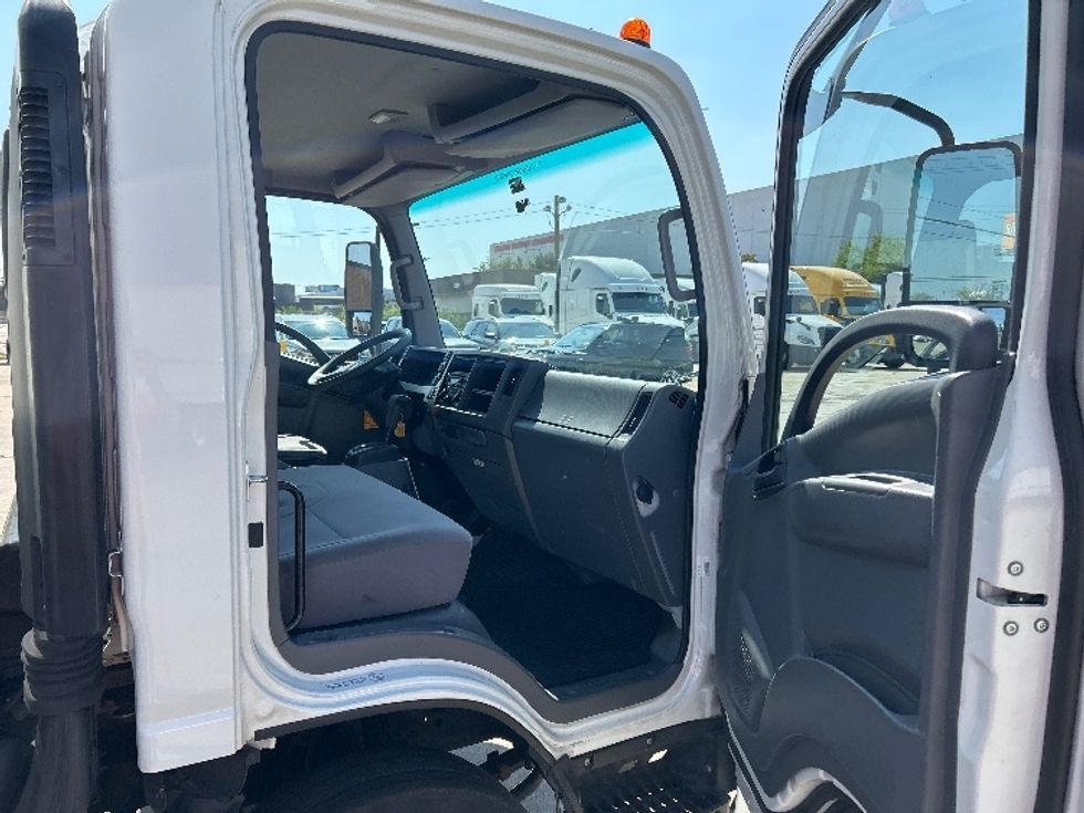 Light Duty Box Truck-Light and Medium Duty Trucks-Isuzu-2020-NPR EFI-East Chicago-IN-88,422\n\t\tmiles-$ 37,000 - Image 20