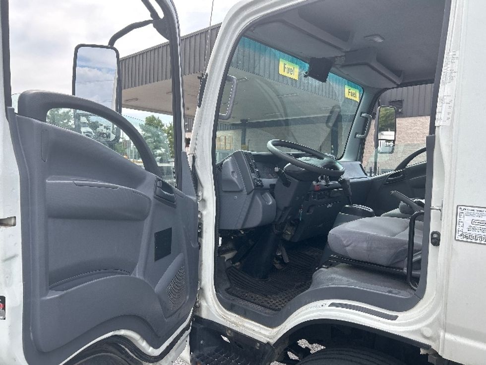 Light Duty Box Truck-Light and Medium Duty Trucks-Isuzu-2020-NPR EFI-Essex-MD-88,256\n\t\tmiles-$ 40,750 - Image 16