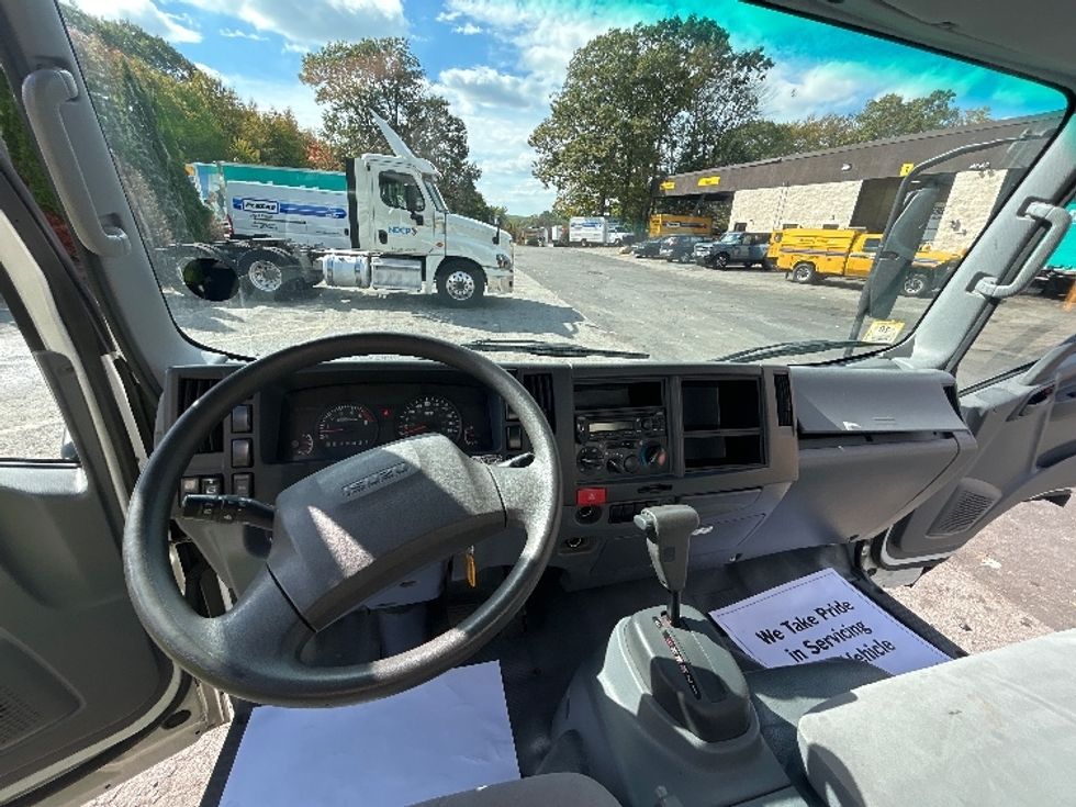 Light Duty Box Truck-Light and Medium Duty Trucks-Isuzu-2020-NPR EFI-Franklin-MA-79,813\n\t\tmiles-$ 37,750 - Image 18