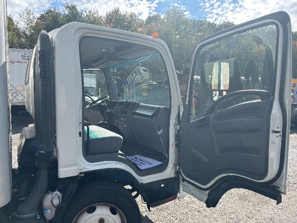 Light Duty Box Truck-Light and Medium Duty Trucks-Isuzu-2020-NPR EFI-Franklin-MA-79,813\n\t\tmiles-$ 37,750 - Image 19