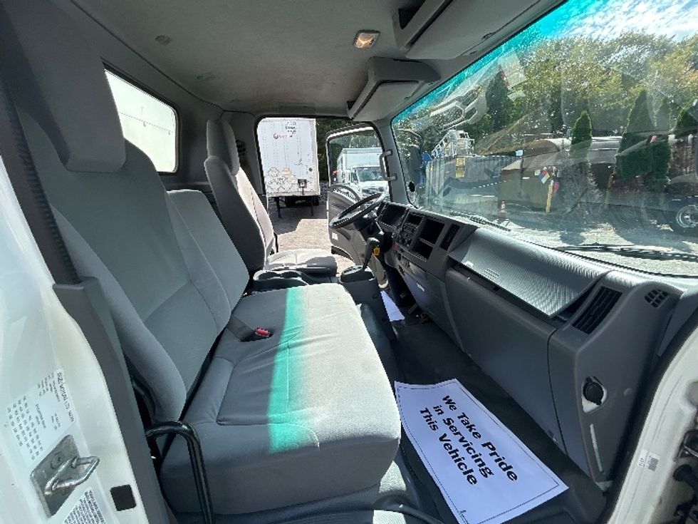 Light Duty Box Truck-Light and Medium Duty Trucks-Isuzu-2020-NPR EFI-Franklin-MA-79,813\n\t\tmiles-$ 37,750 - Image 22