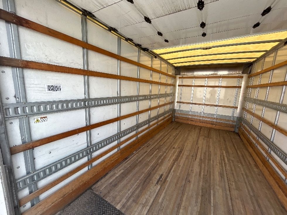 Light Duty Box Truck-Light and Medium Duty Trucks-Isuzu-2020-NPR EFI-Hammond-LA-68,192\n\t\tmiles-$ 42,750 - Image 11