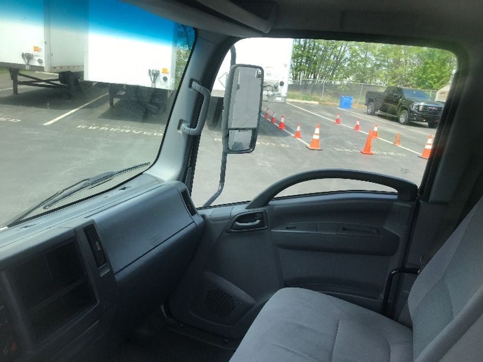 Light Duty Box Truck-Light and Medium Duty Trucks-Isuzu-2020-NPR EFI-Harrisburg-PA-105,250\n\t\tmiles-$ 18,500 - Image 19