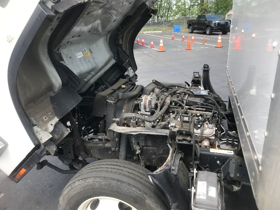 Light Duty Box Truck-Light and Medium Duty Trucks-Isuzu-2020-NPR EFI-Harrisburg-PA-105,250\n\t\tmiles-$ 18,500 - Image 24