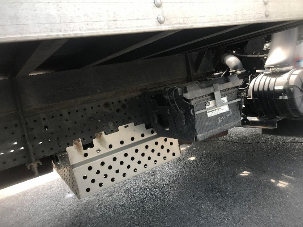 Light Duty Box Truck-Light and Medium Duty Trucks-Isuzu-2020-NPR EFI-Harrisburg-PA-105,250\n\t\tmiles-$ 18,500 - Image 28