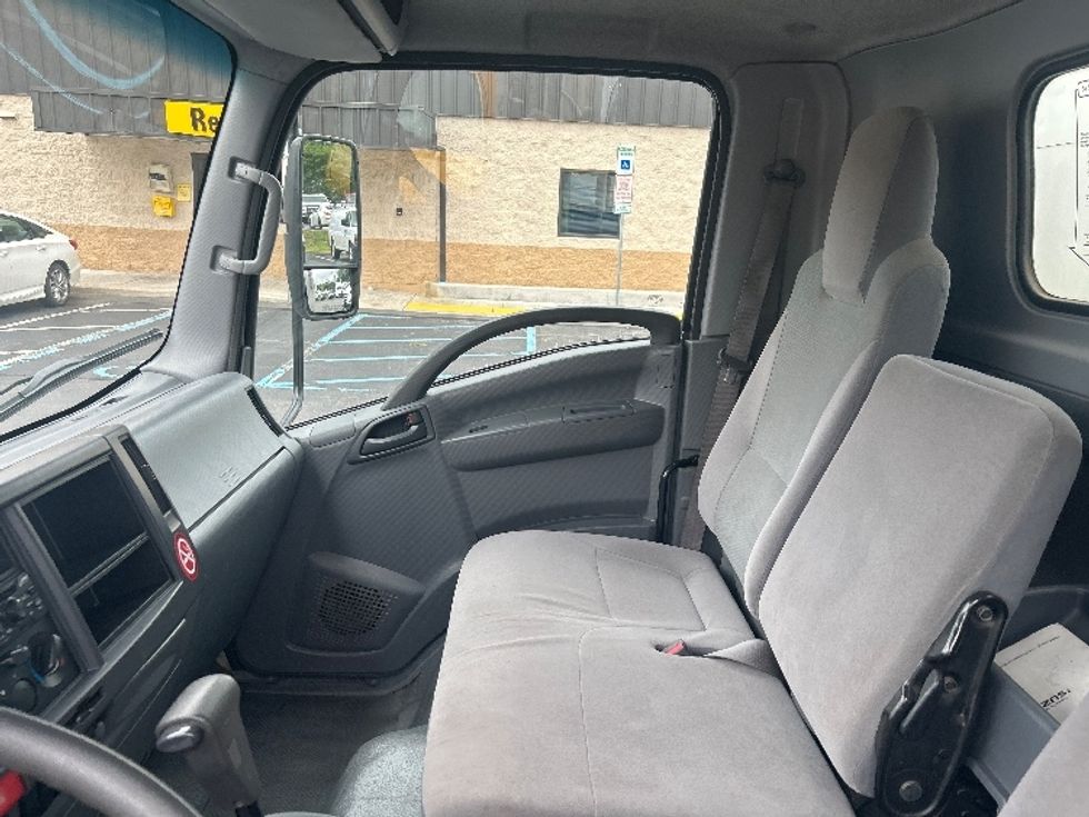 Light Duty Box Truck-Light and Medium Duty Trucks-Isuzu-2020-NPR EFI-Hazleton-PA-88,084\n\t\tmiles-$ 40,750 - Image 19