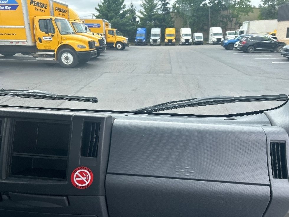 Light Duty Box Truck-Light and Medium Duty Trucks-Isuzu-2020-NPR EFI-Hazleton-PA-88,084\n\t\tmiles-$ 40,750 - Image 21