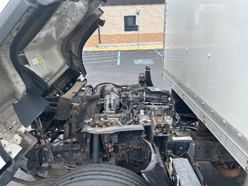 Light Duty Box Truck-Light and Medium Duty Trucks-Isuzu-2020-NPR EFI-Hazleton-PA-88,084\n\t\tmiles-$ 40,750 - Image 24