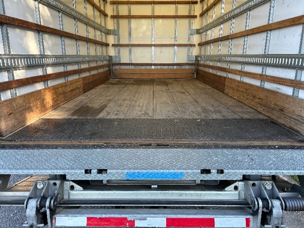 Light Duty Box Truck-Light and Medium Duty Trucks-Isuzu-2020-NPR EFI-Homewood-AL-91,564\n\t\tmiles-$ 38,750 - Image 10