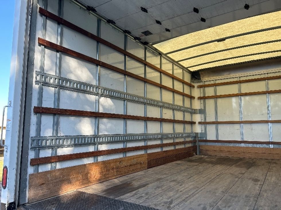 Light Duty Box Truck-Light and Medium Duty Trucks-Isuzu-2020-NPR EFI-Homewood-AL-91,564\n\t\tmiles-$ 38,750 - Image 11