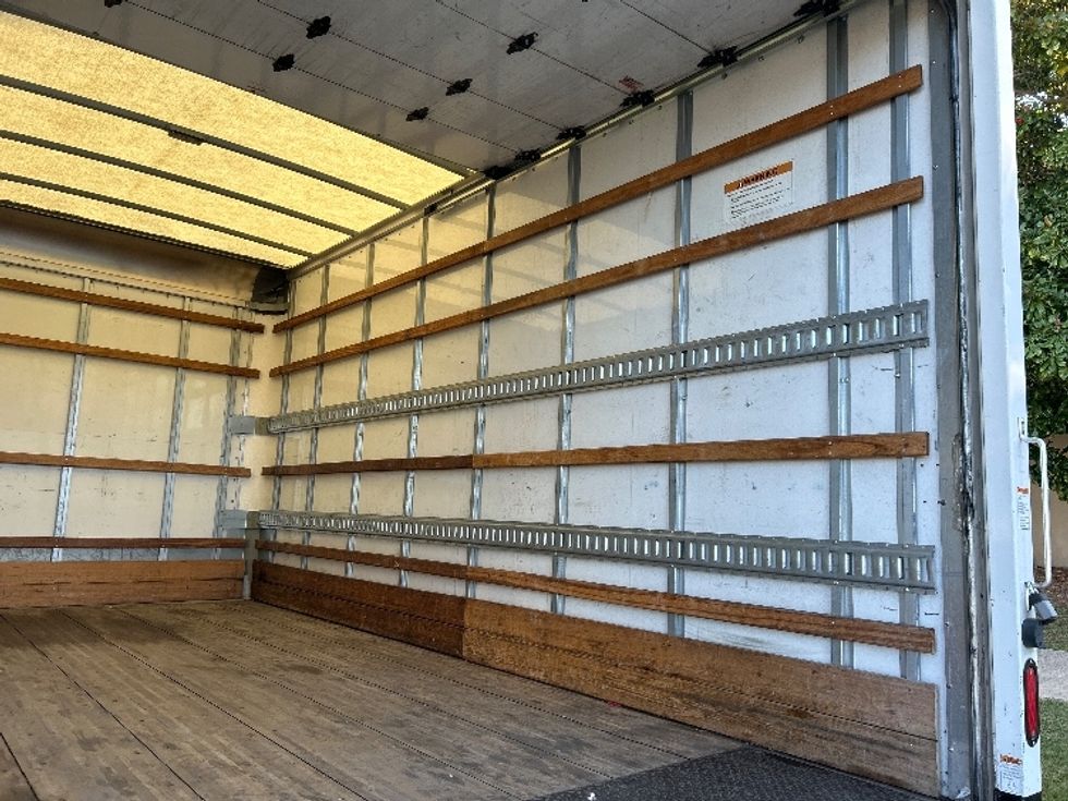 Light Duty Box Truck-Light and Medium Duty Trucks-Isuzu-2020-NPR EFI-Homewood-AL-91,564\n\t\tmiles-$ 38,750 - Image 12