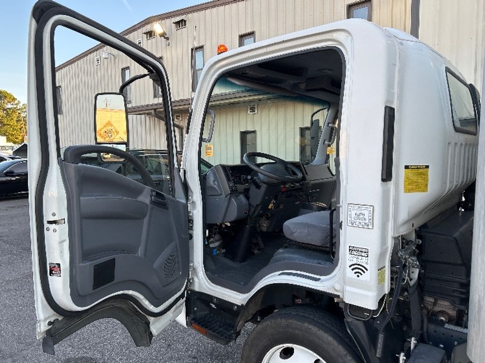 Light Duty Box Truck-Light and Medium Duty Trucks-Isuzu-2020-NPR EFI-Homewood-AL-91,564\n\t\tmiles-$ 38,750 - Image 16