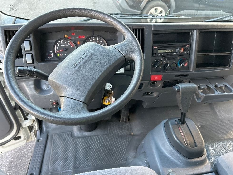 Light Duty Box Truck-Light and Medium Duty Trucks-Isuzu-2020-NPR EFI-Homewood-AL-91,564\n\t\tmiles-$ 38,750 - Image 18