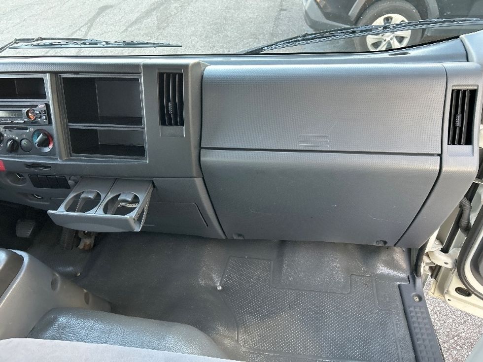 Light Duty Box Truck-Light and Medium Duty Trucks-Isuzu-2020-NPR EFI-Homewood-AL-91,564\n\t\tmiles-$ 38,750 - Image 21