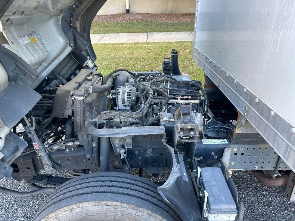 Light Duty Box Truck-Light and Medium Duty Trucks-Isuzu-2020-NPR EFI-Homewood-AL-91,564\n\t\tmiles-$ 38,750 - Image 24