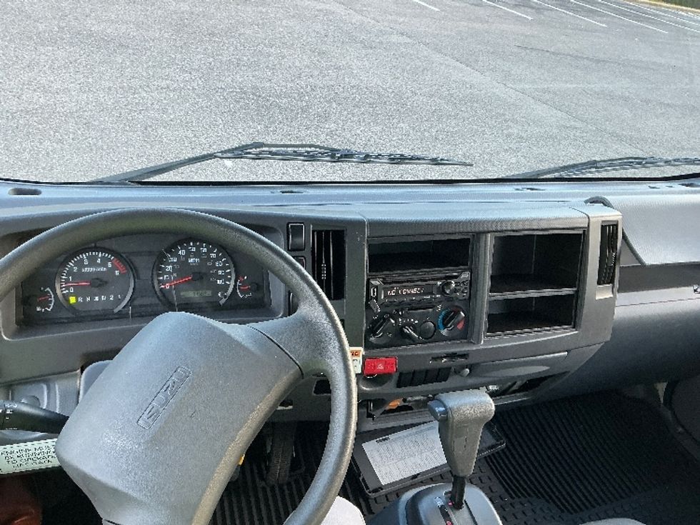 Light Duty Box Truck-Light and Medium Duty Trucks-Isuzu-2020-NPR EFI-Homewood-AL-94,586\n\t\tmiles-$ 40,000 - Image 18