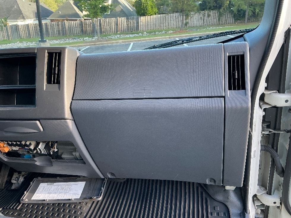 Light Duty Box Truck-Light and Medium Duty Trucks-Isuzu-2020-NPR EFI-Homewood-AL-94,586\n\t\tmiles-$ 40,000 - Image 21