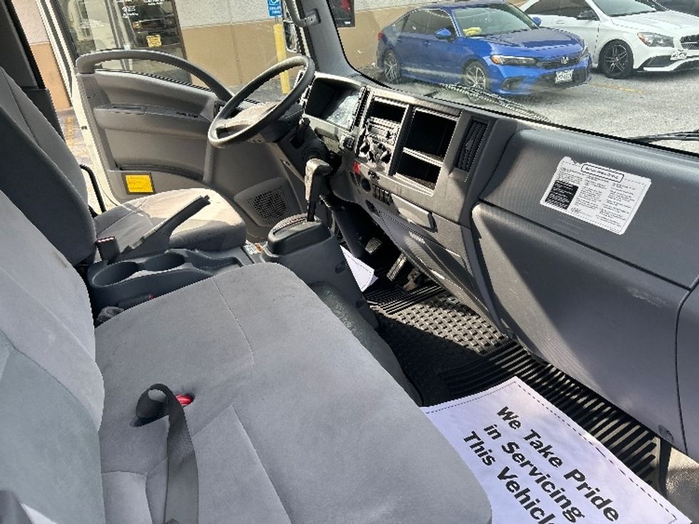 Light Duty Box Truck-Light and Medium Duty Trucks-Isuzu-2020-NPR EFI-Houston-TX-102,210\n\t\tmiles-$ 38,500 - Image 22