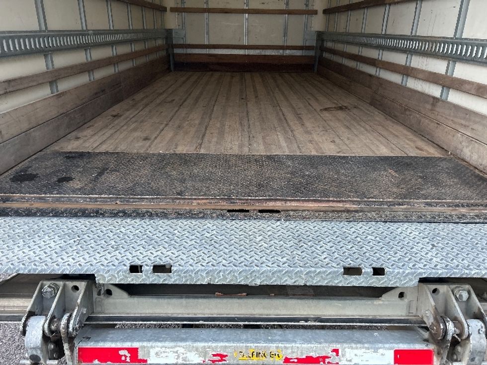 Light Duty Box Truck-Light and Medium Duty Trucks-Isuzu-2020-NPR EFI-Hueytown-AL-125,228\n\t\tmiles-$ 35,750 - Image 10